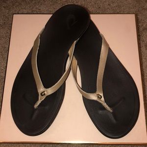 OluKai HO‘ŌPIO Leather Women’s Sandal - Size 7